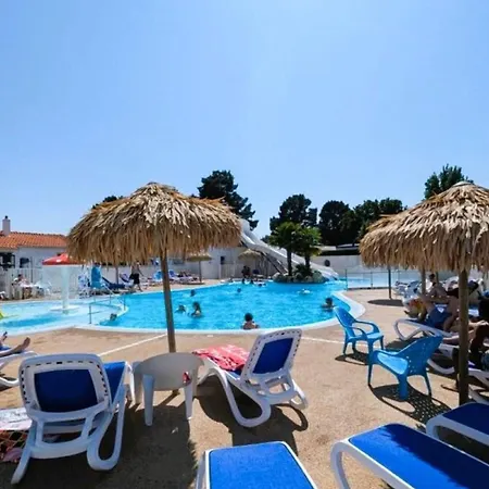 Avec Animaux - 4 Pers. - Api-1-52-2849 Campingplatz Saint-Hilaire-de-Riez